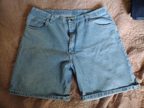 Levi wrangler jean shorts - shorts, size